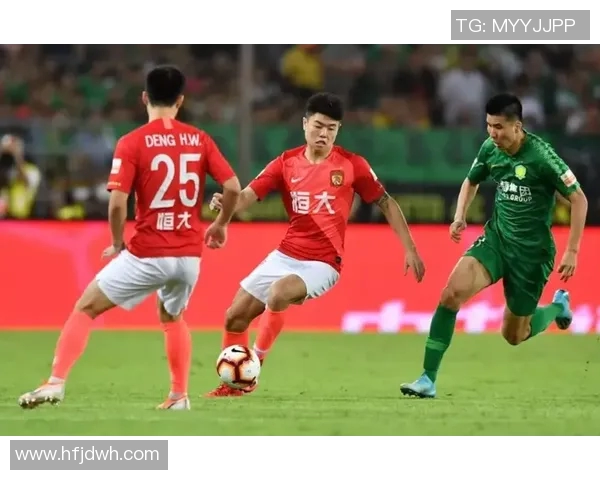 恒大与国安激战正酣央视直播全程解析精彩瞬间与战术对决 恒大与国安激战正酣央视直播全程解析精彩瞬间与战术对决